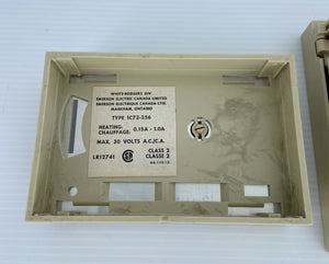 T4051D 1031 - 10-25C - SPST 120/240VAC - 22A - 1C72-256 - 0,15A-A,0A - 30VAC  -  HONEYWELL T405 THERMOSTAT