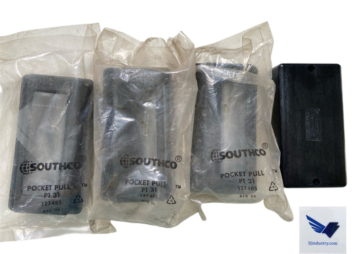 LOT OF 4 - P131  -  SOUTHCO P1-31 pull handle