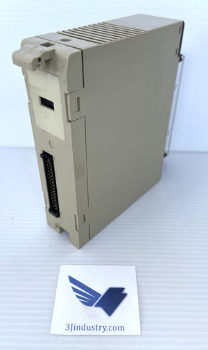 C200H-OC225 - C200HOC225 - 250VAC/24DC - 2A/POINT - 8A/UNIT  -  OMRON C200H OUTPUT UNIT