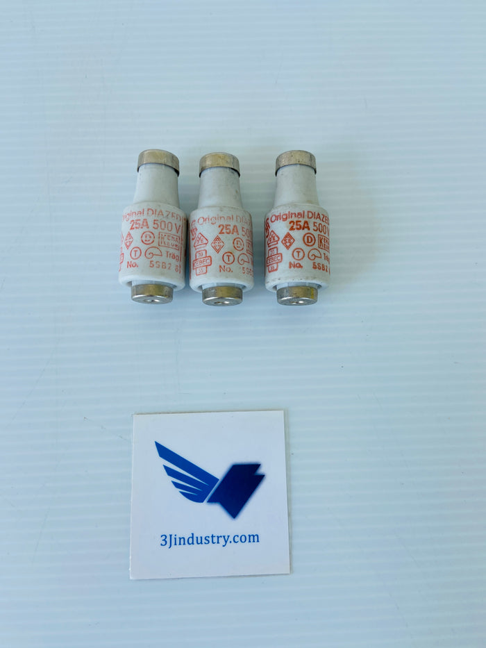LOT OF 3 5SB2 - 25A - 500V   -  SIEMENS ITE 5SB2 BOTTLE FUSE