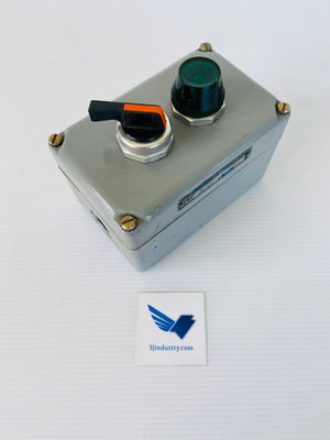 9001 TYPE KY-2 SER A K 70210-500-02 600V  -  SQUARE D  9001KY2 PUSH BUTTON ENCLOSURE