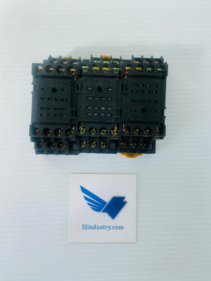 LOT OF 3 PYF14A-E - 5A 250V   -  OMRON PYF14AE RELAY SOCKET