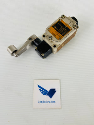 WLCA2-T - 10A - 600VAC - 125 250 480VAC   -  OMRON WLCA2T LIMIT SWITCH