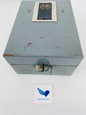 BULLETIN 702L-BAA92  -  ALLEN-BRADLEY 702LBAA2 LIGHTING CONTACTOR ENCLOSURE