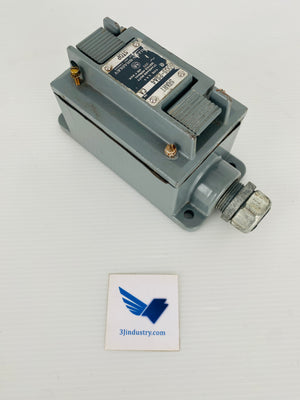 800S-2SA4 - SER CA - TYPE 3,4,5 - 600V  -  ALLEN-BRADLEY 800S2SA4 PUSHBUTTON STATION
