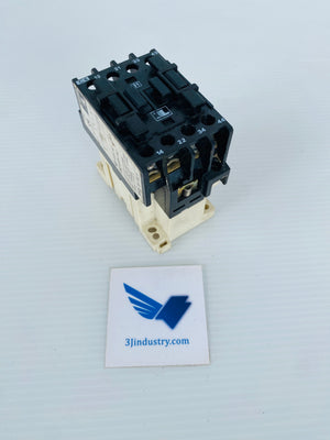 C4 - 60VAC - 6A - 31 - PHASE BARRIER BROKEN  -  LOVATO C4 CONTACTOR