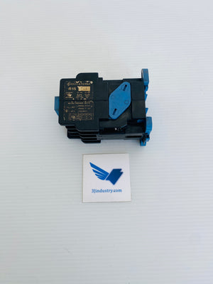 R15-124 - 6A - 300V - 2HP-3HP - 220/660V  -  KRAUS & NAIMER R15124 CONTACTOR