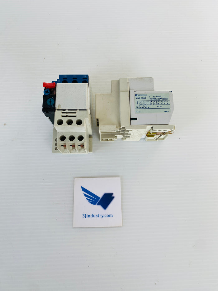 LOT OF 2 - LR3-E005 - WITH BASE  - 660VAC - 10A  -  TELEMECANIQUE  LR3E005 THERMAL OVERLOAD RELAY