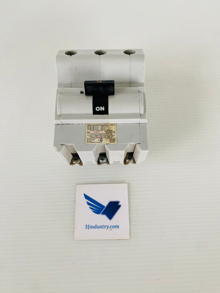 NB3P15 - LR12188 - 3 POLE- 15A - 240V  -  FEDERAL PIONEER   CIRCUIT BREAKER