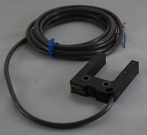 E3Z-G62 OMRON E3Z Fork Sensors NPN Photoelectric Sensor with Built-in Amplifier