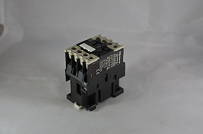 TC1  D1810  -  Shamrock Controls  -  3 Pole Contactor   -  TC1D1810  -  TC1-D18