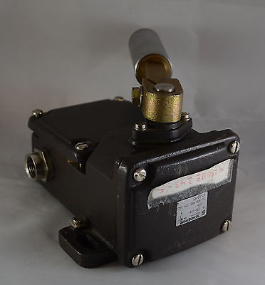 M250 11Z 243-C - M25011Z243C SCHMERSAL Safety Switch Metal Body IP67 1NO/NC