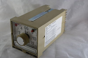 MODEL 121A CONTROLLER  -  BARBER COLMAN  -  Analog Temperature Controller