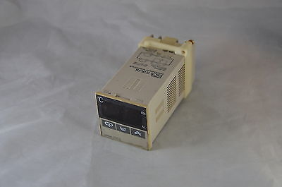 E5CS-RIKJX  -  OMRON  -  CONTROL TEMP 3A, 250VAC  100to240VAC