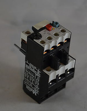 Z00-10  -  Overload  -  Moeller  overload relay  Adjustable Setting Range 6-10A