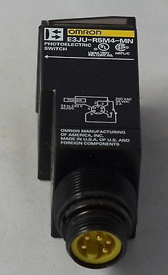 E3JU-R5M4-MN - Omron - E3JU R5M4 MN  General-Purpose Photoelectric Sensor