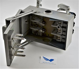 FE5736  -  CROUSE HINDS FE Switch