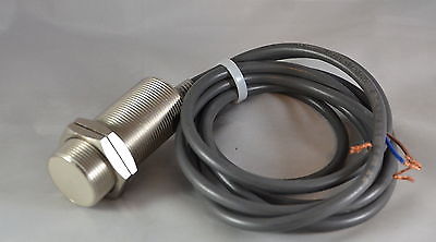 E2E-X10C1  -  OMRON  -  Sensor