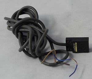 TL-W5MC1 OMRON Flat Inductive Proximity Sensor ABS DC 3-wire NPN SENSORS