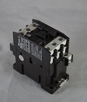 DIL0M  (230V/50HZ 240V/60HZ)  -  Moeller  -  Motor Contactor