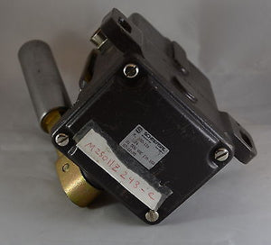 M250 11Z 243-C - M25011Z243C SCHMERSAL Safety Switch Metal Body IP67 1NO/NC