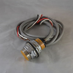 E2E-X10E1  -  Omron  -  Cylindrical Proximity Sensor