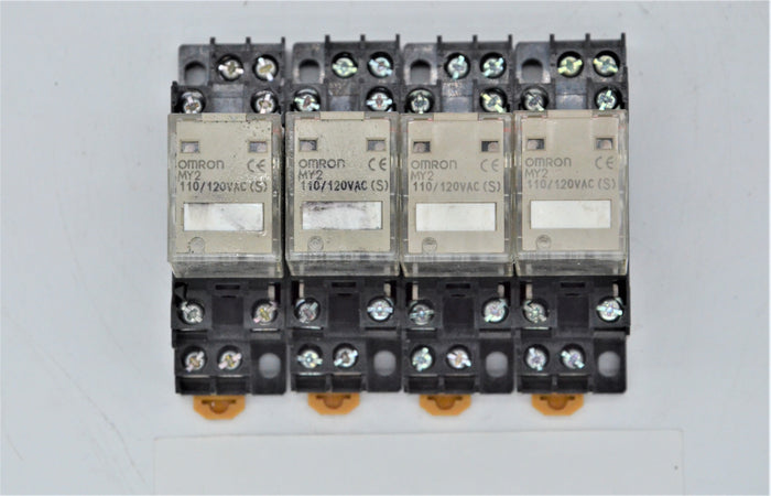 LOT OF 4 - MY2 AC110/120 (S) WITH SOCKET PYF14A-E  -  OMRON MY2 RELAY