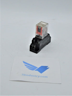 LOT OF 4 - MY2 AC110/120 (S) WITH SOCKET PYF14A-E  -  OMRON MY2 RELAY