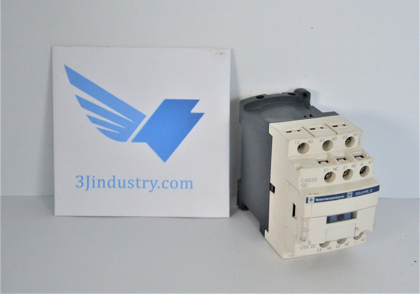 thumbnail image 2 of Schneider Telemecanique CAD32BD Control Relay – 24VDC, 10 Amp, New 2 of 3
