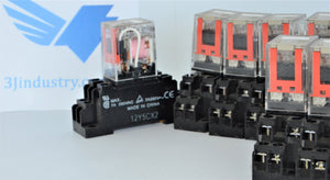 LOT OF 11 RELAY MY2AC24 WITH SOCKET 12Y5CX2  -  OMRON MY2A RELAY