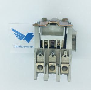 Cutler Hammer -  CE15NN3 - 10E - Serie 1 - 140A - 600V - Motor Contactor - With auxiliary contact C320KGS31