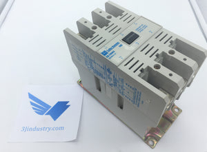Cutler Hammer -  CE15NN3 - 10E - Serie 1 - 140A - 600V - Motor Contactor - With auxiliary contact C320KGS31