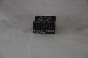 Lot of 1 Relay - PF083A-E  -  Omron  -  Relay Sockets & Hardware  -  OMRON PF Connector - Socket (8 Pin) din Rail